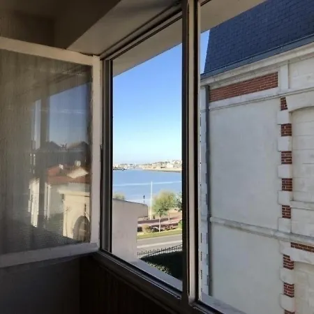 Royan, 2 Pièces, 3 Personnes - Fr-1-305-172 *