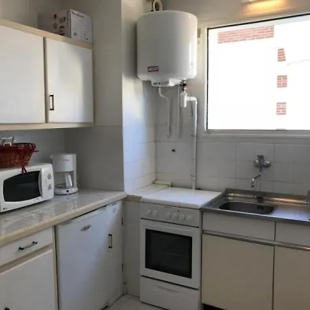 Royan, 2 Pièces, 3 Personnes - Fr-1-305-172 Appartement *