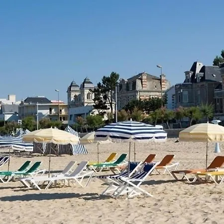 Appartement Royan, 2 Pièces, 3 Personnes - Fr-1-305-172