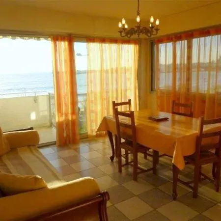 Royan, 2 Pièces, 3 Personnes - Fr-1-305-172 *